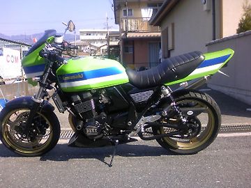 黒＜狂介＞戌 さんの愛車KAWASAKI ZRX400 2007年式 Myバイク