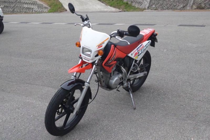 HONDA XR100モタード「17インチ化」 | ウェビックコミュニティ