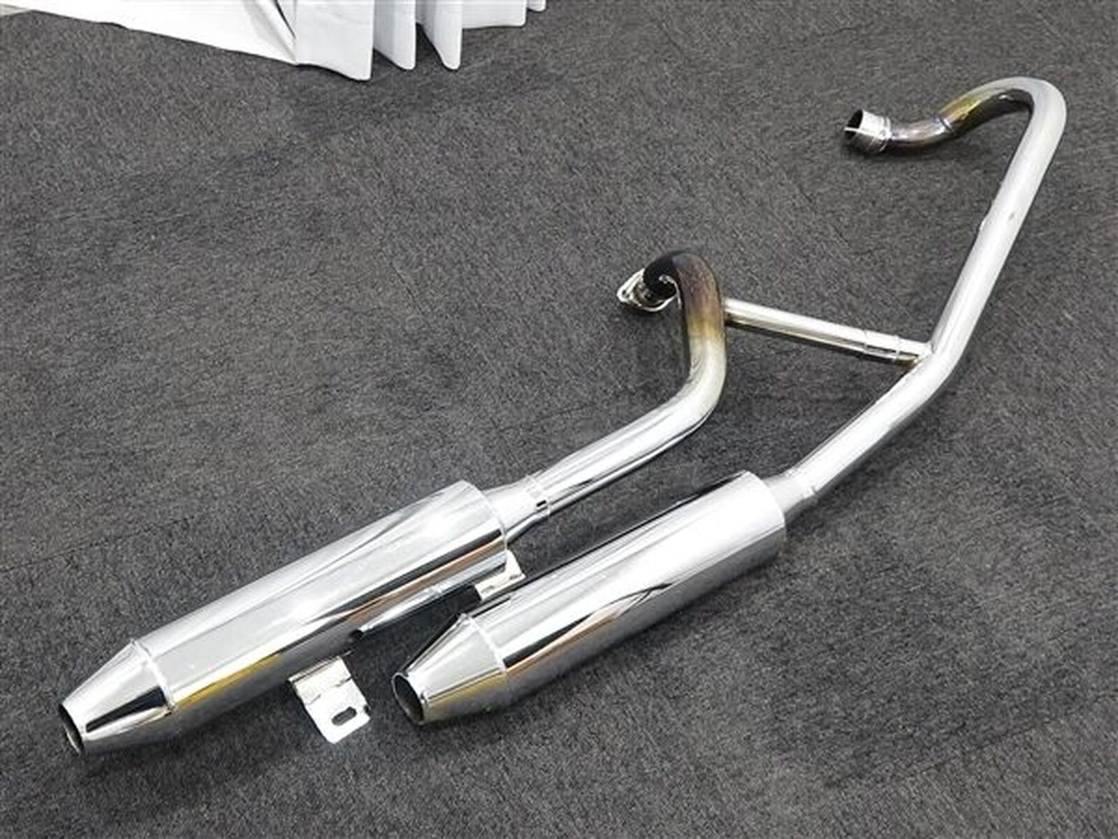 YAMAHA ドラッグスター400クラシック「マフラー交換【タイラレーシング