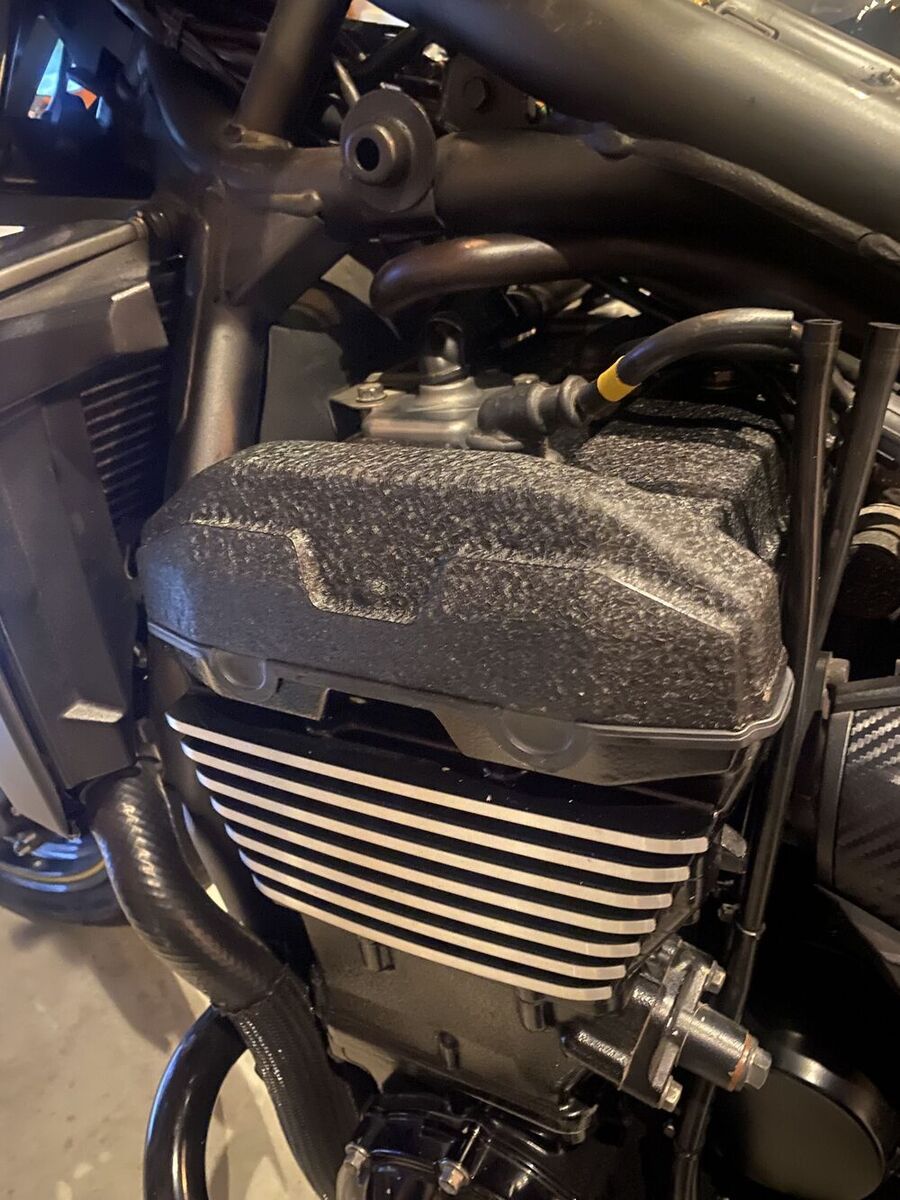 KAWASAKI ZRX1200ダエグ「ヘッドカバー交換☆」 | ウェビックコミュニティ