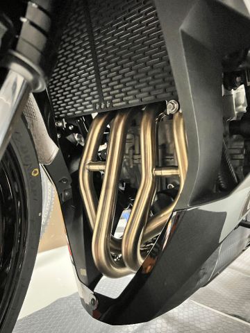 カワサキ ZX-25R AKRAPOVIC:アクラポビッチ 口コミ・動画