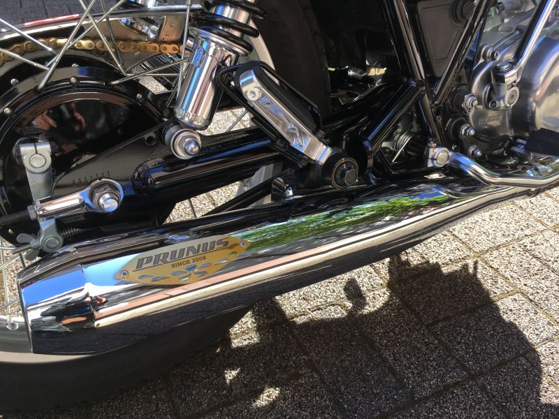 ヤマハ SR400 PRUNUS:プラナス スリップオンマフラー 口コミ・動画