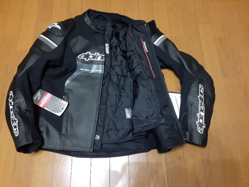 レザージャケットからalpinestars:アルパインスターズの口コミ・動画