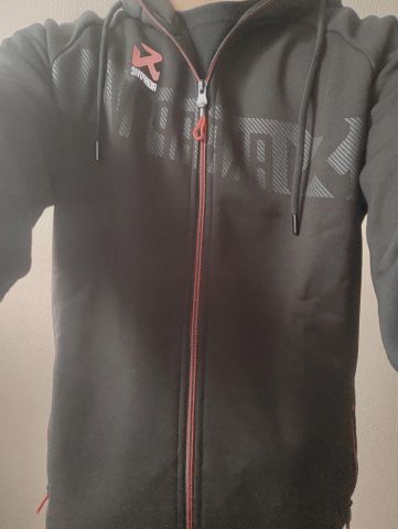 アパレルからAKRAPOVIC:アクラポビッチの口コミ・動画インプレッション