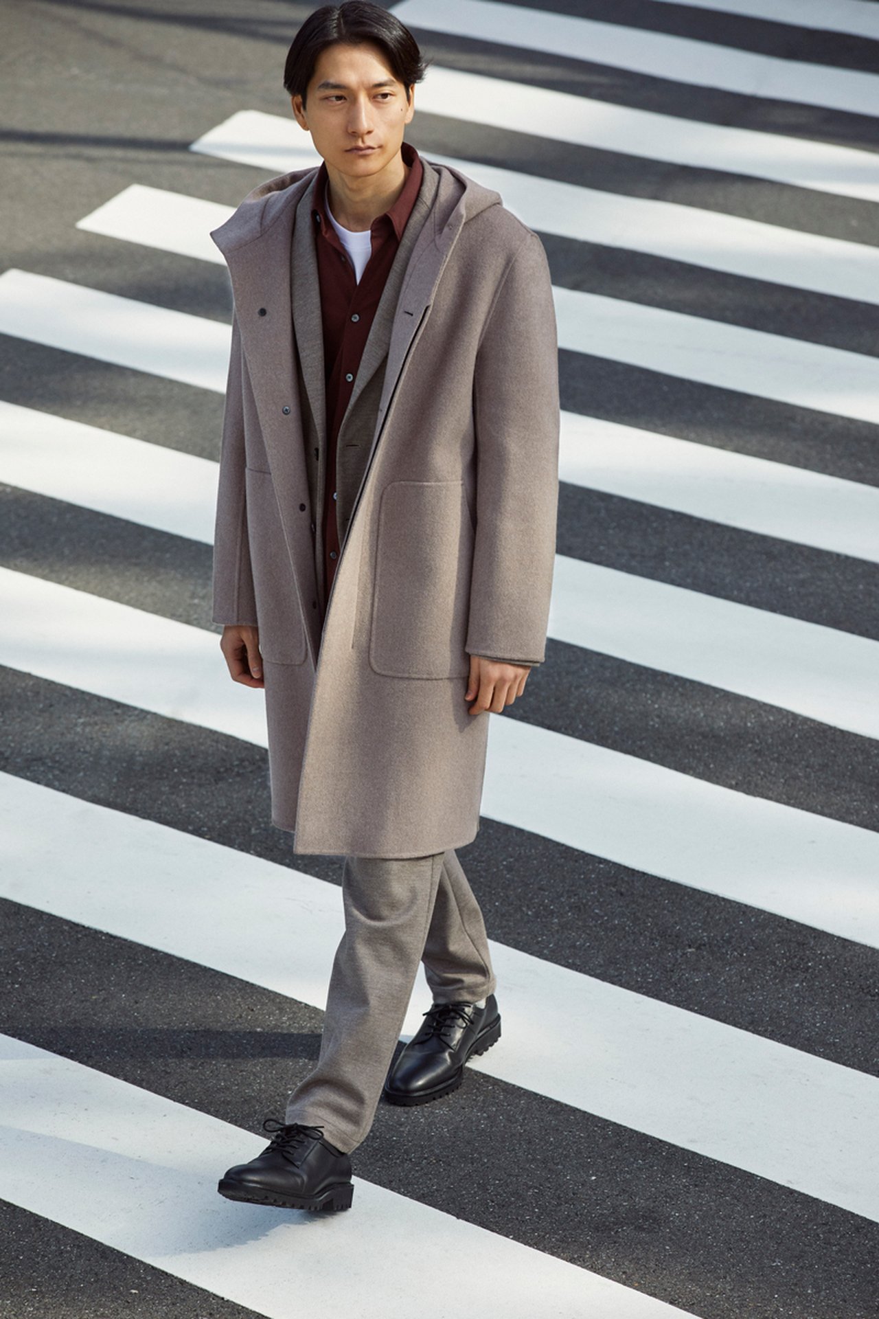 Theoryの名品アウター3選】冬の装いを美しくみせる、大人の着回し術 | UOMO