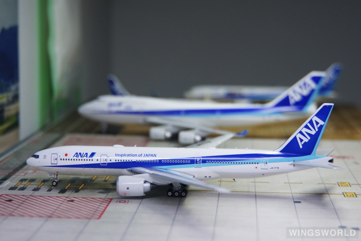 Phoenix 1:400 Boeing 777-200ER ANA 全日空PH04411 JA717A 的照片作者