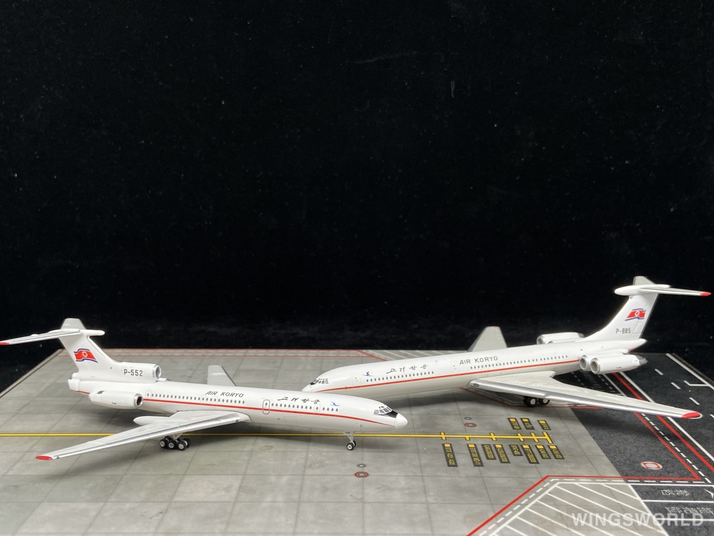Phoenix 1:400 Tupolev Tu-154 Air Koryo 朝鲜高丽航空PH11798 P-552