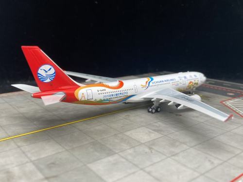 Hogan 1:200 Bombardier Dash 8-300 ANA 全日空DH28017 JA801K 图片和