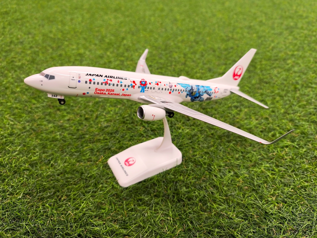 1/130 Boeing 737-800 (JA343J) Japan Airlines (JAL) X Gundam 2025
