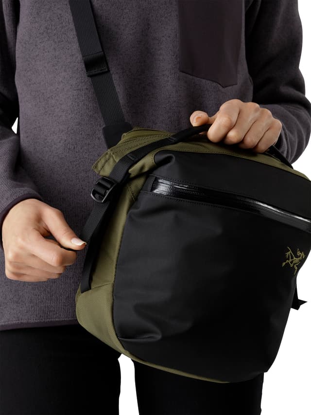 Arc'teryx Arro 8 Shoulder Bag | Altitude Sports