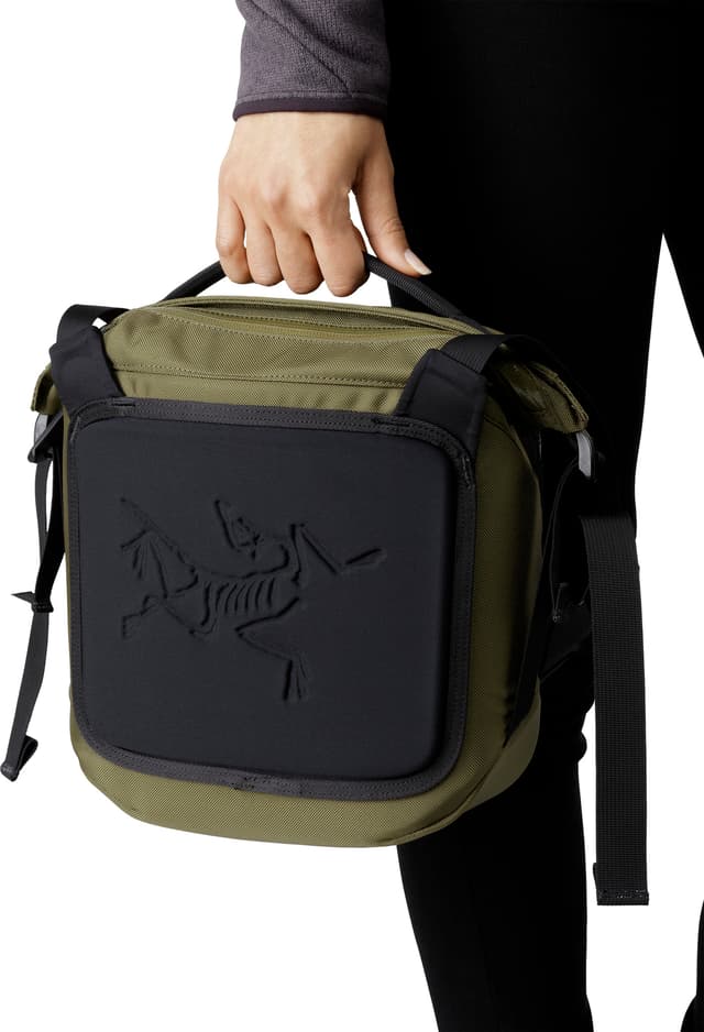 Arc'teryx Arro 8 Shoulder Bag | Altitude Sports