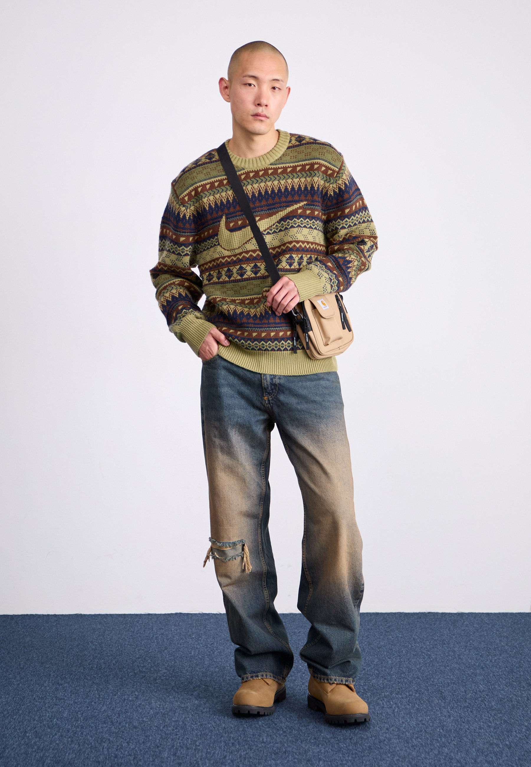 Nike Sportswear FAIR ISLE CREW - Jumper - neutral olive/green