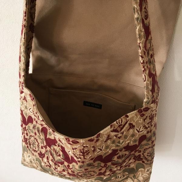 ショルダーバッグ（大） 刺繍生地 リスノモリ - 点と線模様製作所