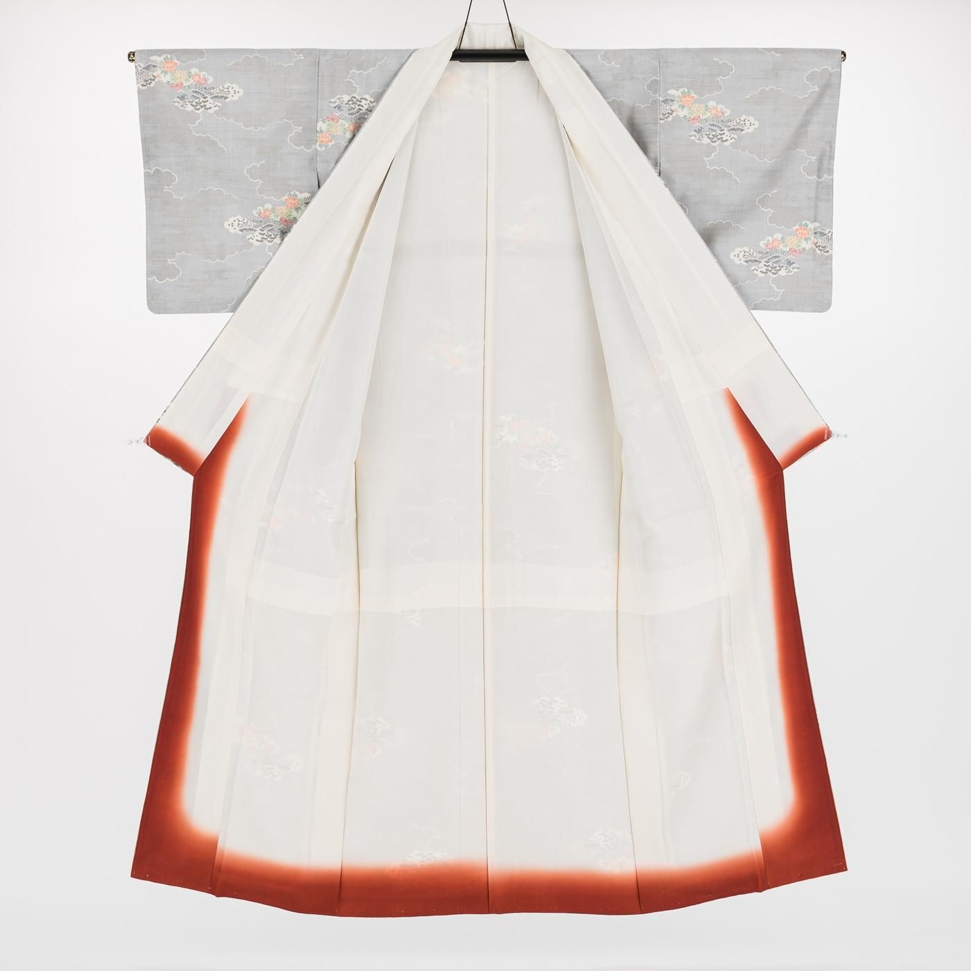 大島紬 白小島 雲取りに花 - からん::アンティーク着物・リサイクル