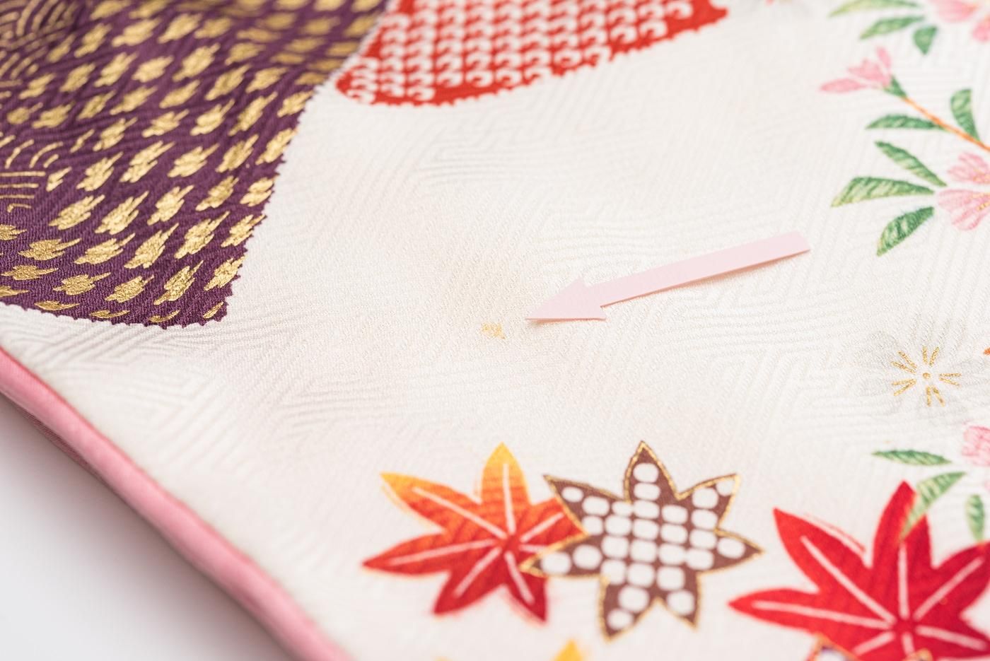 振袖 岩田専太郎 花と御所車 - からん::アンティーク着物・リサイクル