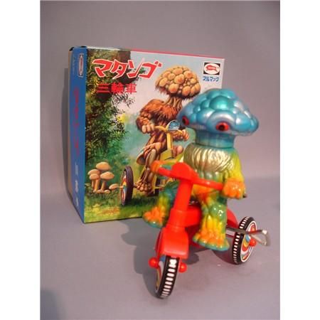 M1号・三輪車シリーズ「マタンゴ水色」 - モンスターズ・ラボ