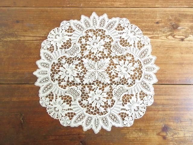 北欧のレース編みクロス♪ ライトベージュ/33x35cm - 北欧雑貨