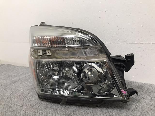 ヴォクシー VOXY/60 系/AZR60G/AZR65G 純正 後期 右 ヘッドライト