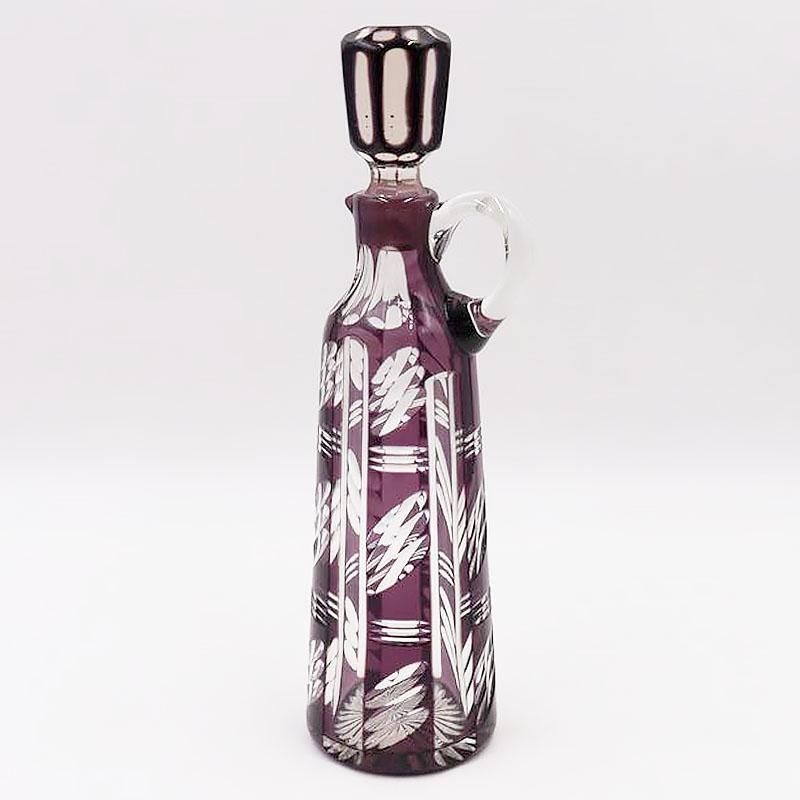 輝きを放つ歴史：骨董の切子ガラスが語る物語