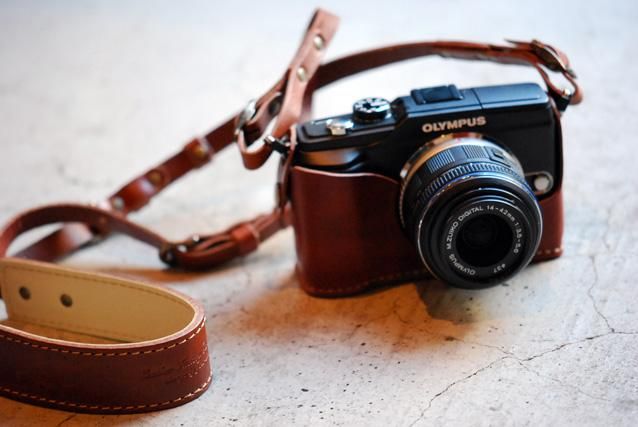 E-PL2ホルダー＆ストラップ - ROBERU