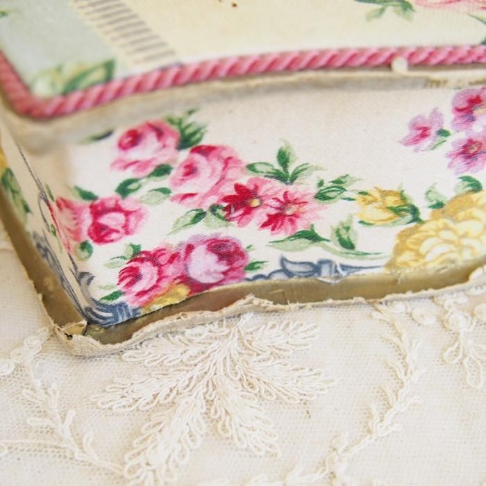 フランス お花模様の布箱 カルトナージュ ボックス / アンティーク