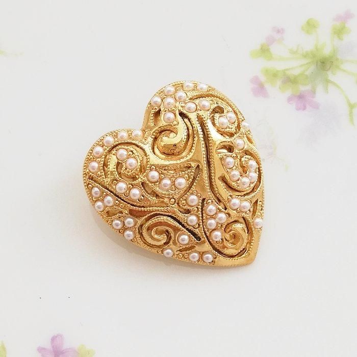 セール19日23時59分まで サフィレットブローチ ダブルハートモチーフ