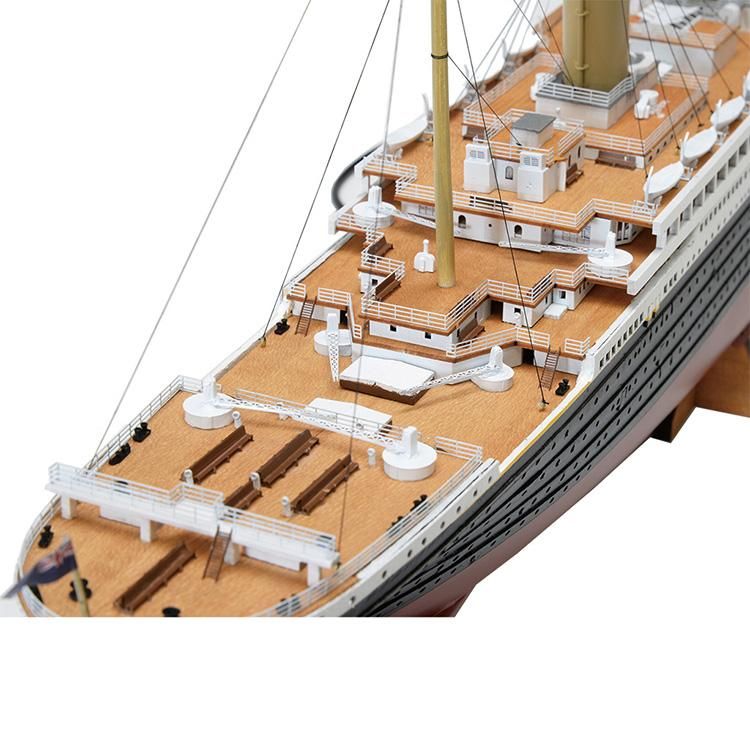 木製模型 タイタニック（1/350スケール・全長 769mm・完成重量 800g）