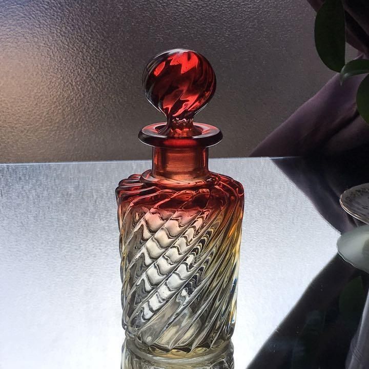 アンティーク美品 バカラバンブー香水瓶 赤黄グラデーション 大きい