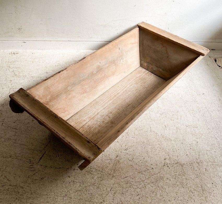 フランス製アンティークの大きな木箱、素敵な雰囲気