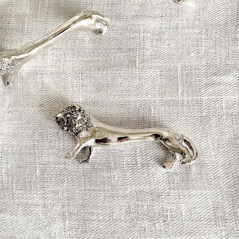 アンティークシルバープレート ライオン ナイフレスト 箸置き 存在感