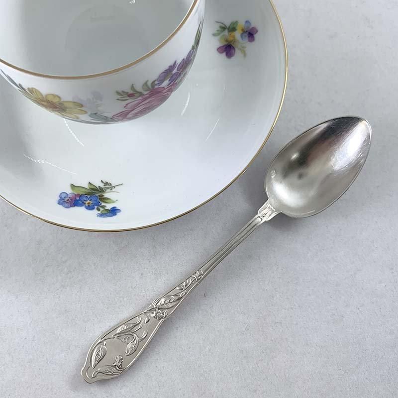 フランス製銀器デザートスプーン 野の花モチーフ