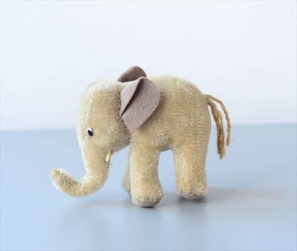 ドイツ製Steiffのヴィンテージゾウぬいぐるみ