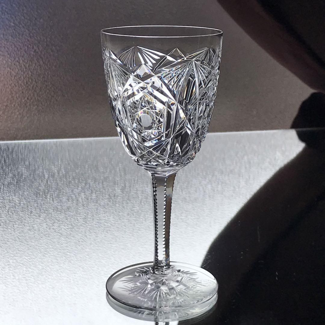 アンティークバカラ製ラグニーシリーズ重厚なワイングラス