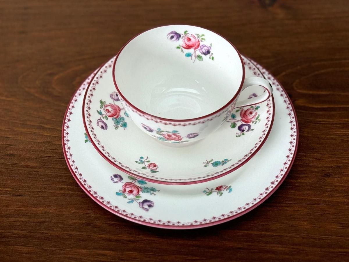 ヴィンテージ ビクトリア時代 ティーカップトリオ 手彩色 一点物