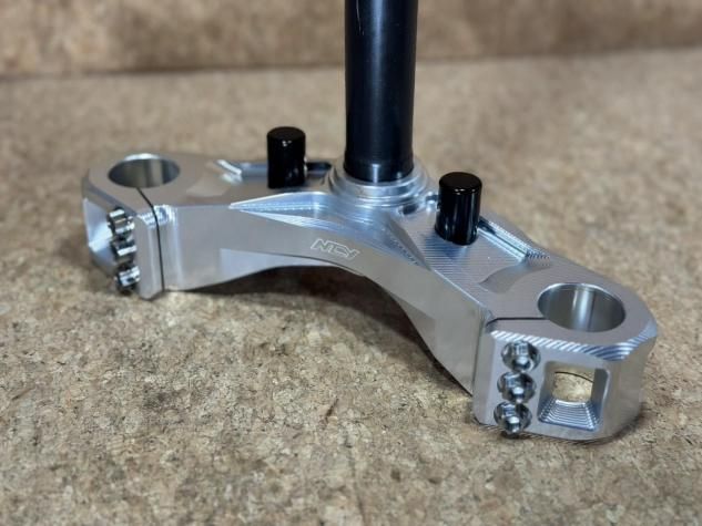 NCY 軽量CNCアルミステム シグナスX