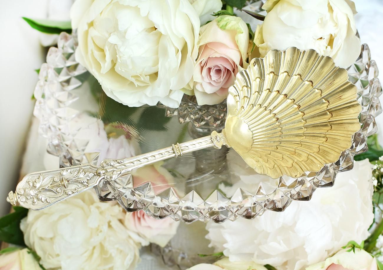 ピュイフォルカのシェル型サービングスプーン