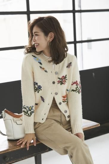 フラワーニットカーディガン(オフ) - seventen
