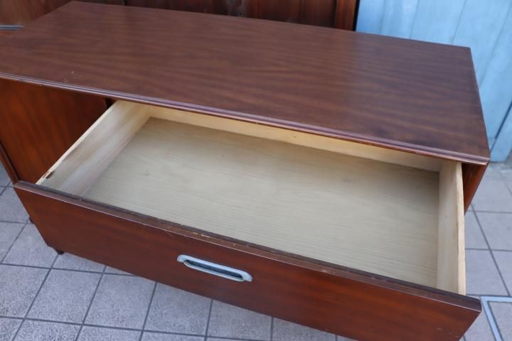 アメリカDREXEL HERITAGE(ドレクセルヘリテイジ)社のウォールナット材