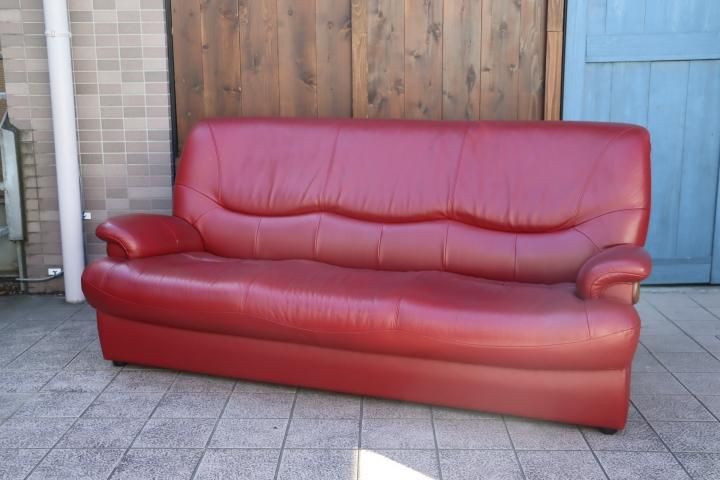 人気のkarimoku(カリモク家具)よりChitano(チターノ)の本革を使用した3