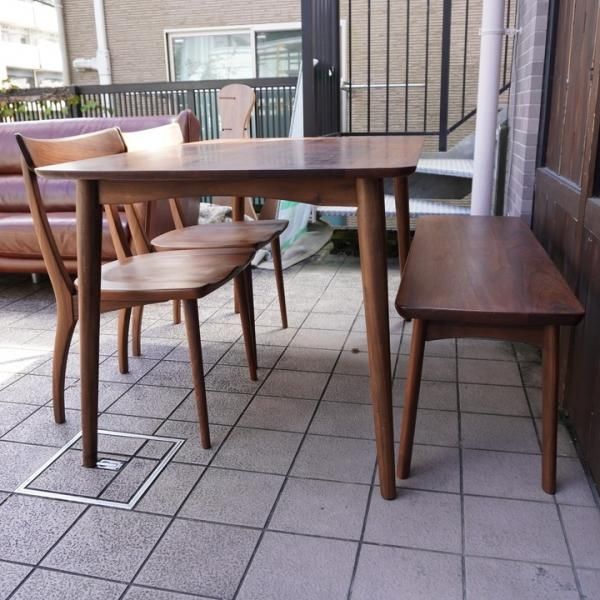 IDC OTSUKA(大塚家具)のFill2(フィル2) ウォールナット無垢材