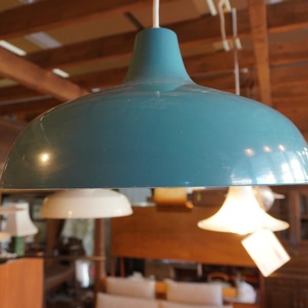 IDEE(イデー) KULU LAMP (クルランプ)です。ハワイ語で「雫」の意味を