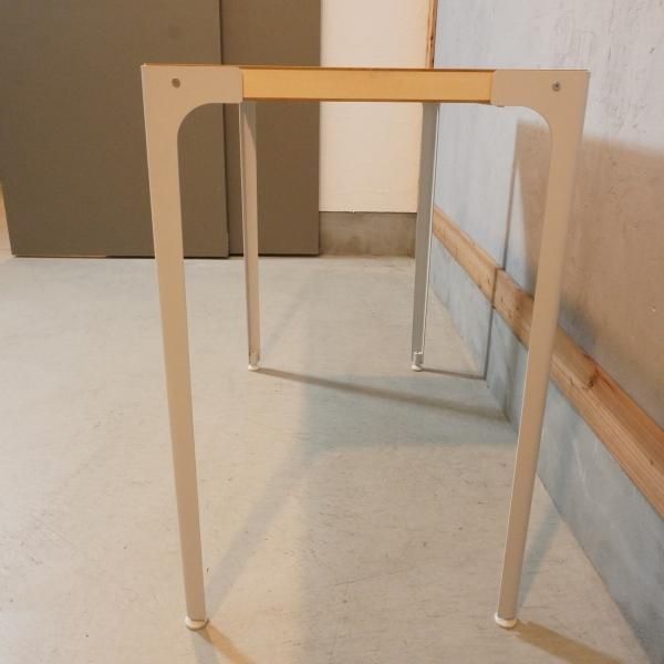 人気のMUJI(無印良品)のオーク材 パーソナルデスク。シンプルで