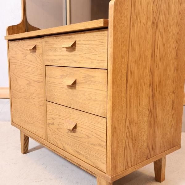 人気のunico(ウニコ)のKURT(クルト)シリーズのカップボードです