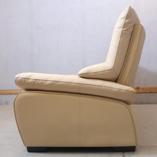 karimoku(カリモク家具)のdirettore(ディレトーレ)シリーズの本革 3人