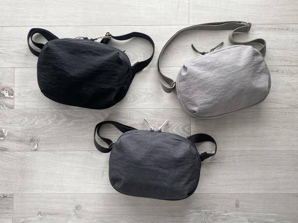 FUKUI SIWAナイロンボディバッグM ブラック - NIZYU KANO 公式通販サイト