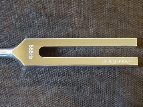 888Hzジーザスクライスト 鏡面仕上げ - マドモアゼル・愛公式ショップ