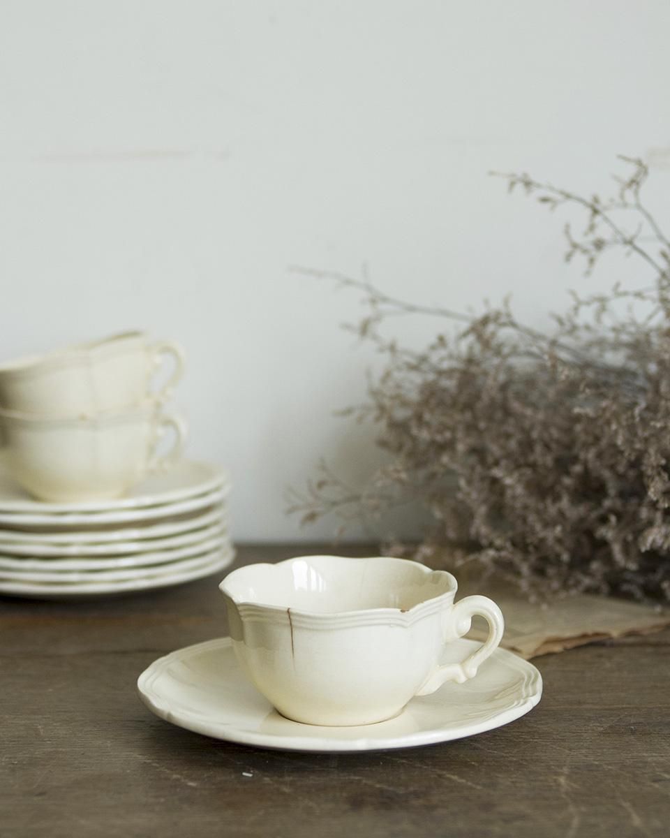 Sarreguemines(サルグミンヌ)窯の花リム カップ＆ソーサーセット