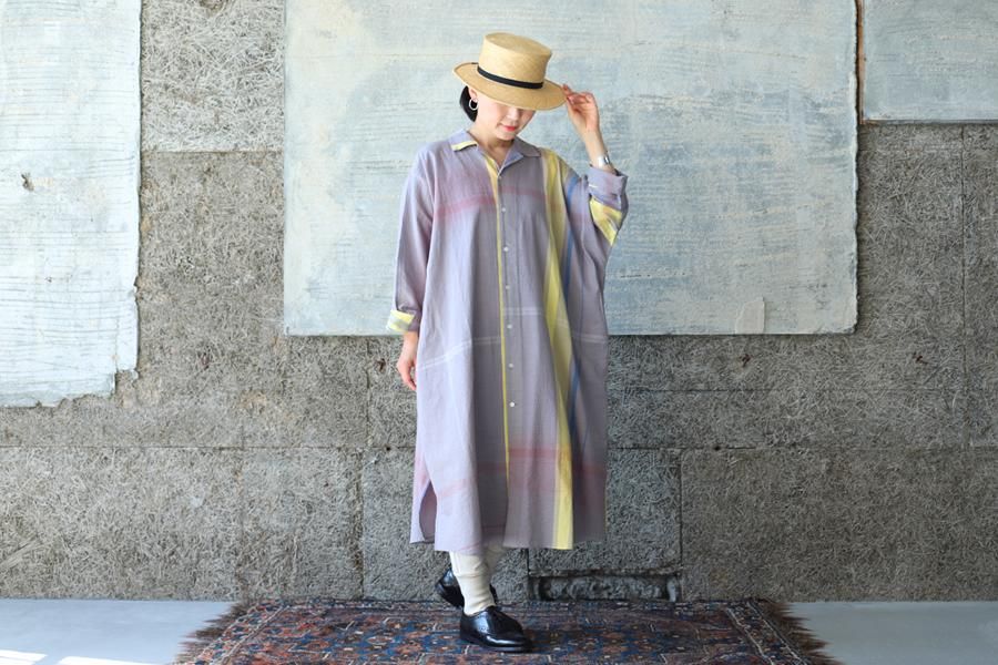 tamaki niime(タマキ ニイメ) 玉木新雌 only one hibi（シャツ