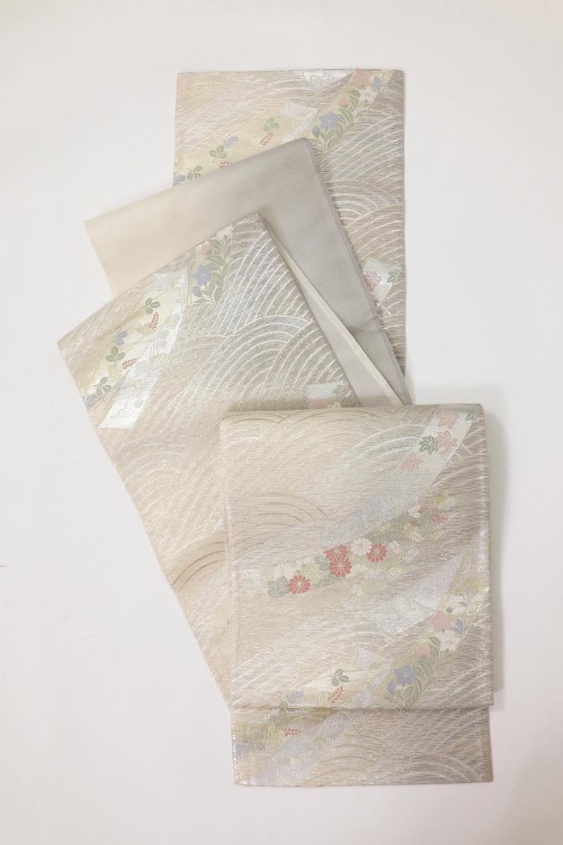 あおき【L-7411】絽 袋帯 練色×淡い銀鼠色 波に秋草の短冊文 - 銀座