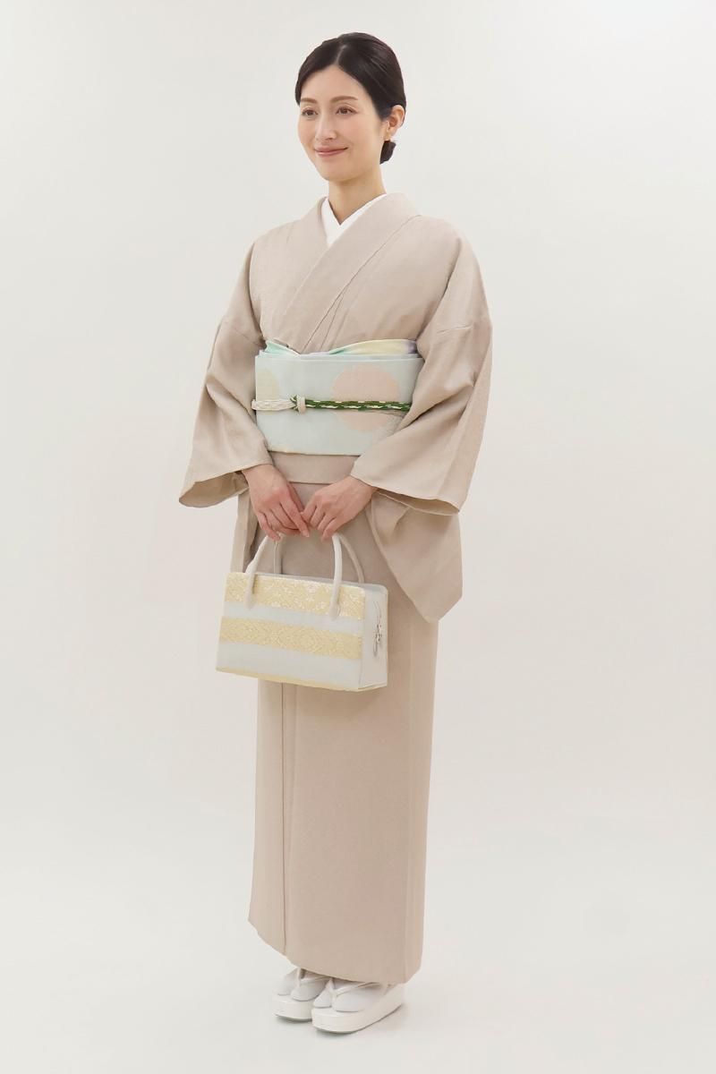 銀座【C-3118】単衣 色無地 淡い白茶色 七宝の地紋（反端付）（N